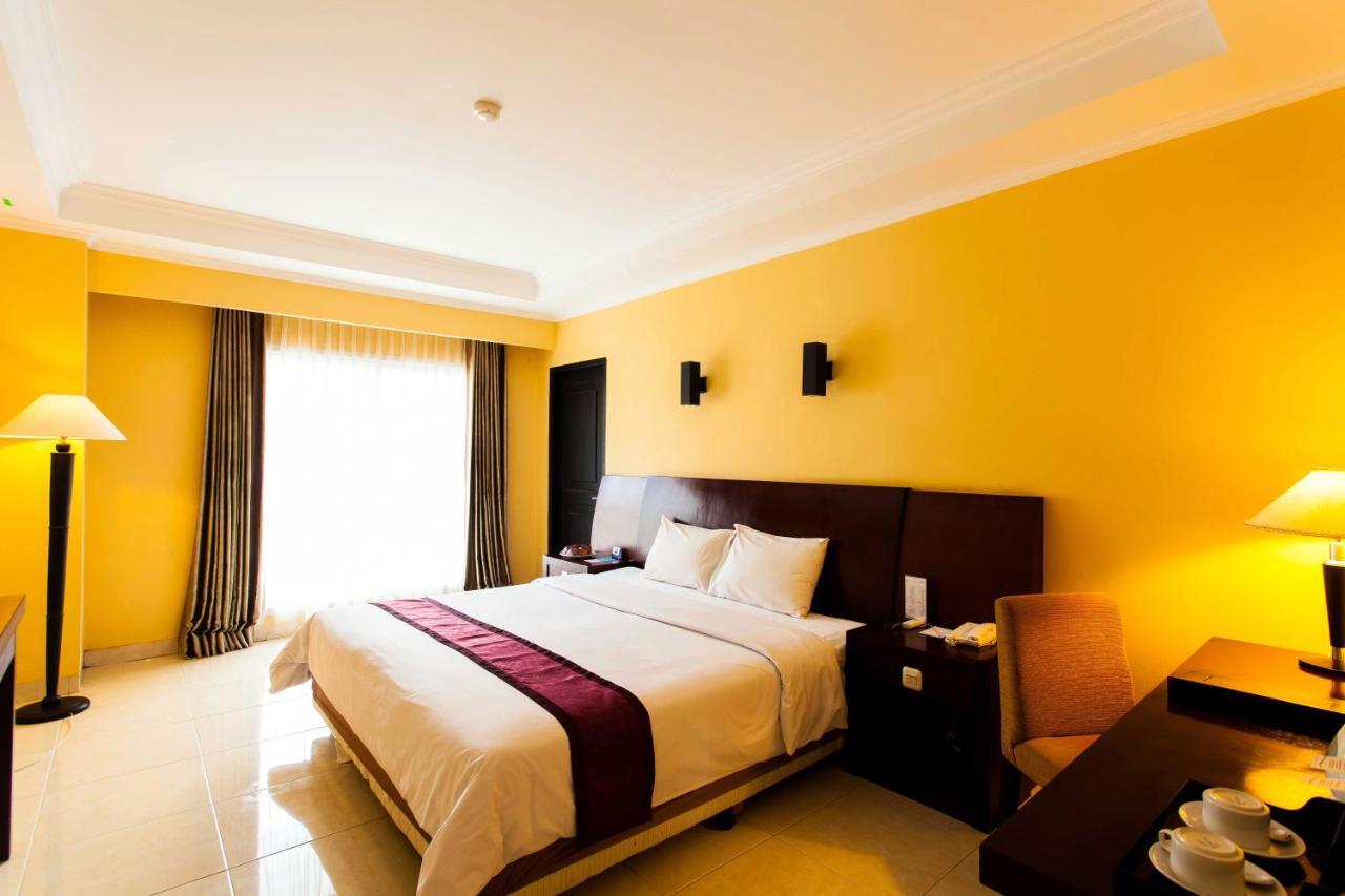 Aston Niu Manokwari Hotel & Conference Center Dış mekan fotoğraf