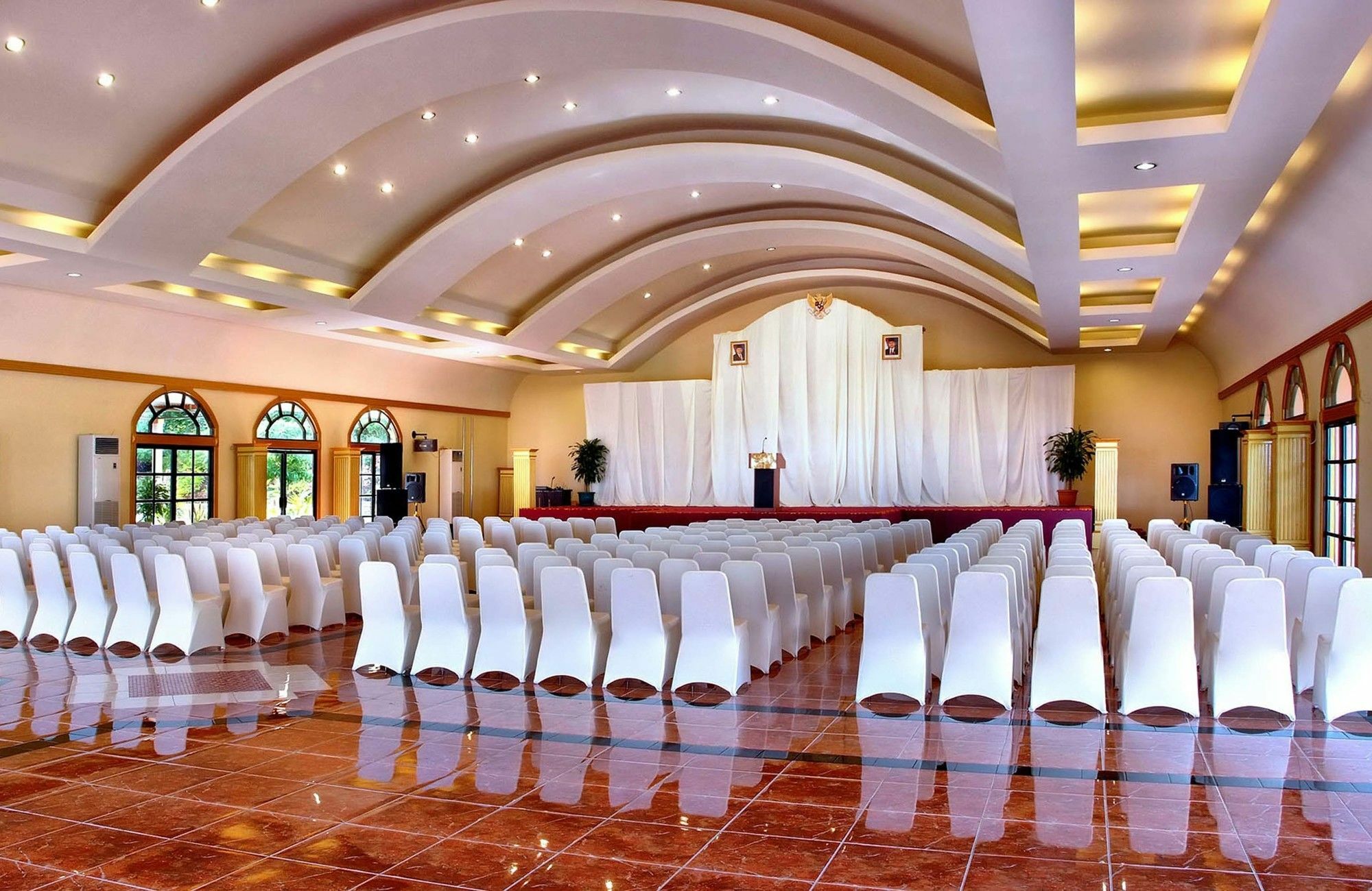 Aston Niu Manokwari Hotel & Conference Center Dış mekan fotoğraf