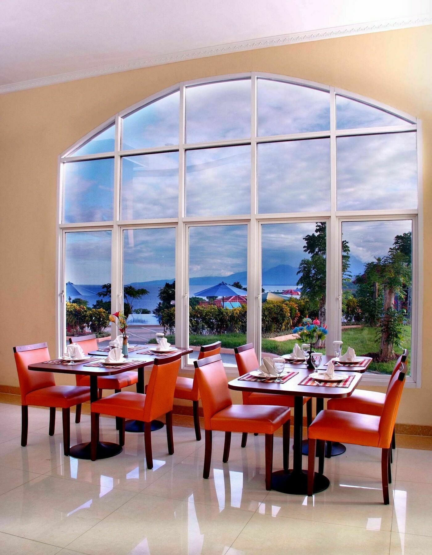 Aston Niu Manokwari Hotel & Conference Center Dış mekan fotoğraf