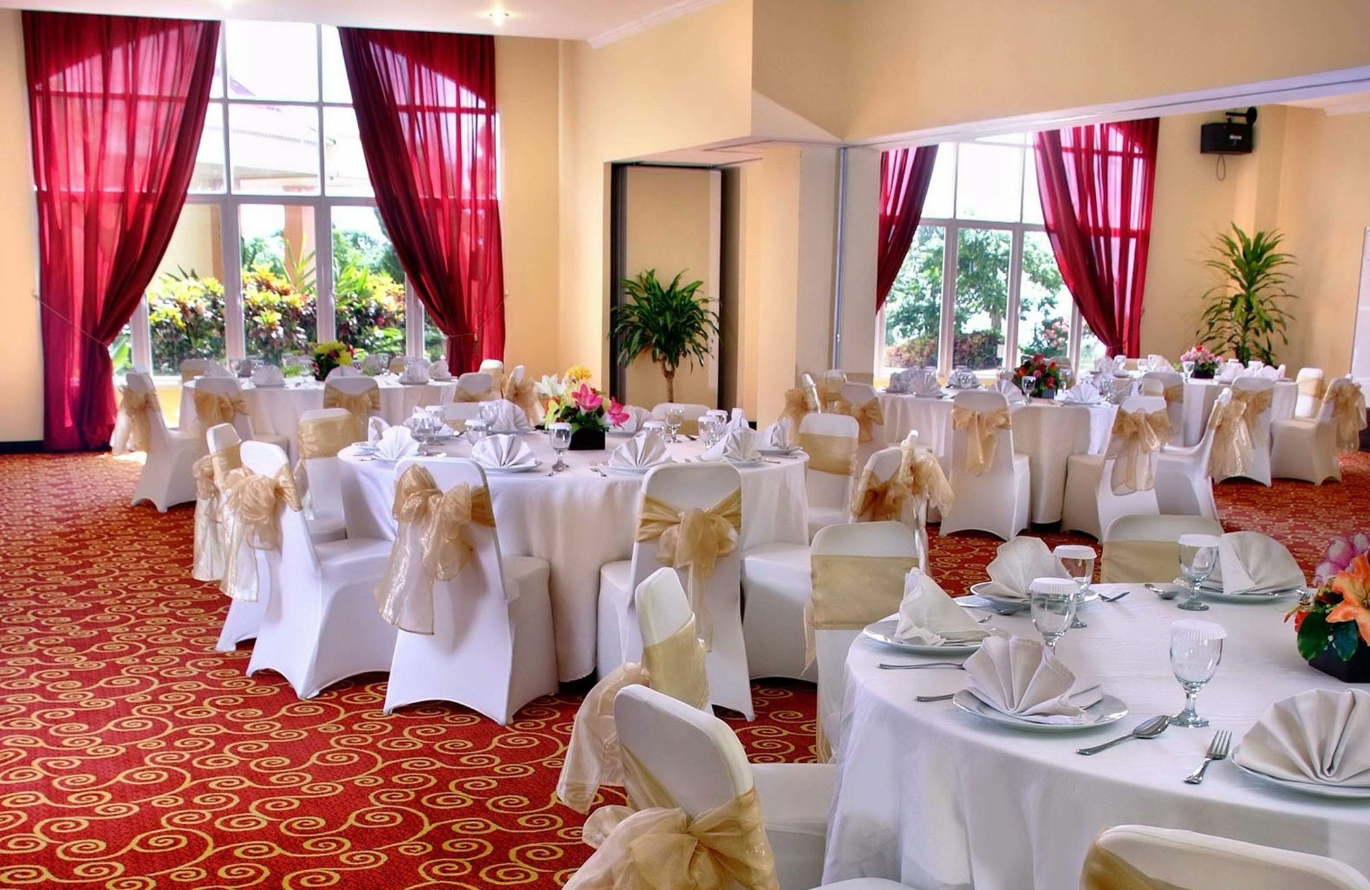 Aston Niu Manokwari Hotel & Conference Center Dış mekan fotoğraf